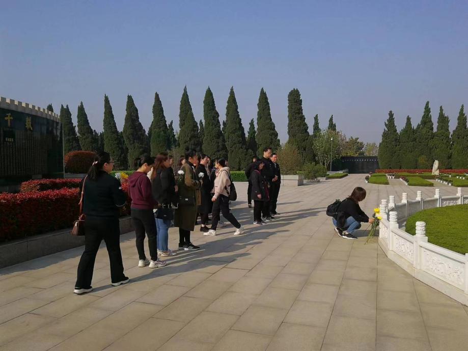 01b4546dbfca03c3d55488204e883fe